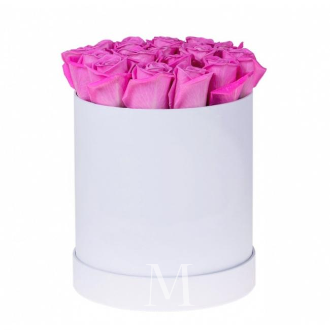 15 роз в коробочке от интернет-магазина «Цветочных дел Мастер»