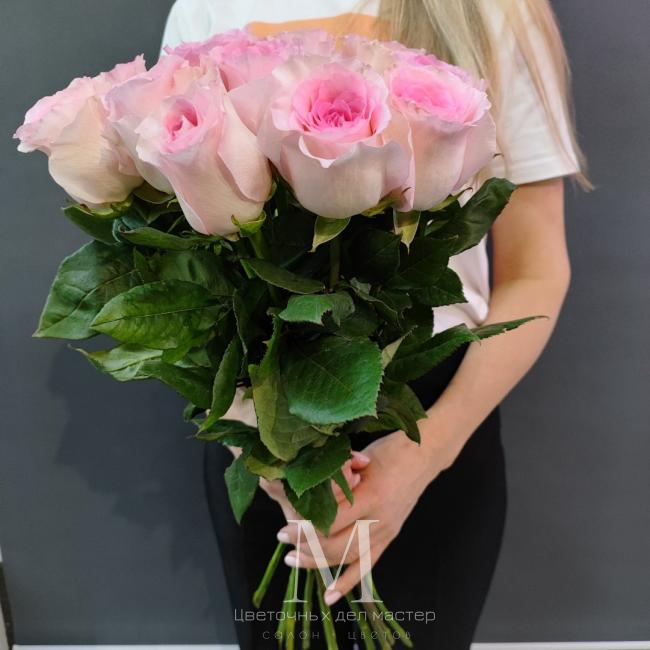 Букет роз «Нежный поцелуй» от интернет-магазина «Цветочных дел Мастер»