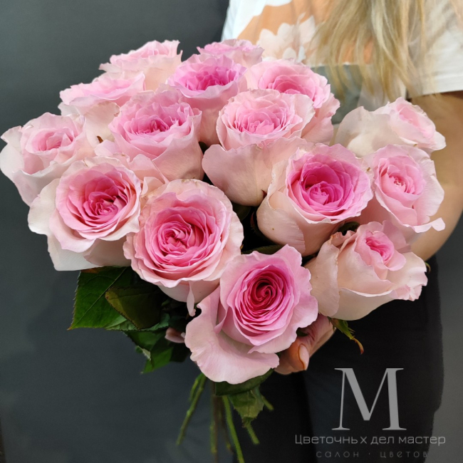 Букет роз «Нежный поцелуй» от «Цветочных дел Мастер»