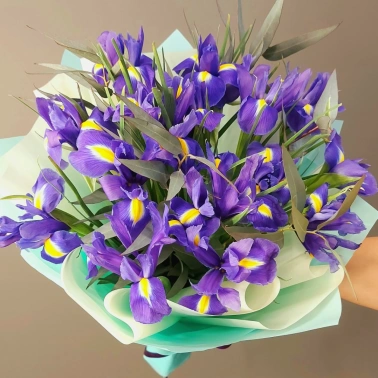 Букетупа «Благородные ирисы»