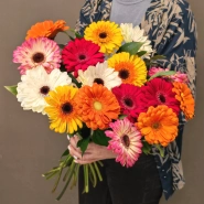 Монобукет гербер &laquo;Яркие герберы&raquo; 4