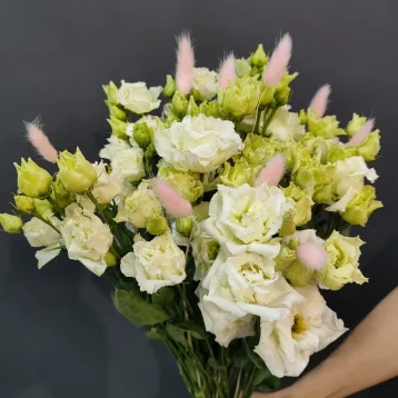 Монобукет «Нежная эустома»