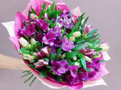 Букет «Яркая альстромерия»