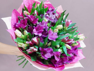 Букет «Яркая альстромерия»