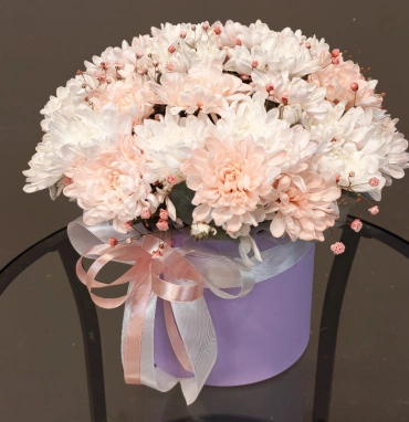 Композиция в шляпной коробке «Пудровая нежность»