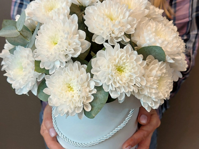 Композиция в коробке «Белоснежный вальс»