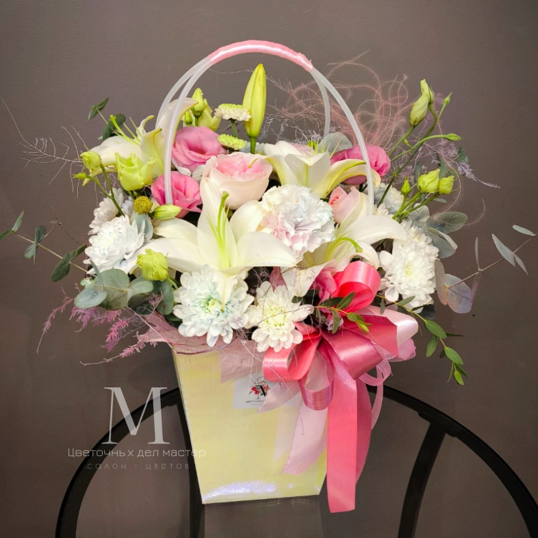 Композиция в сумочке &laquo;Нежное очарование&raquo;