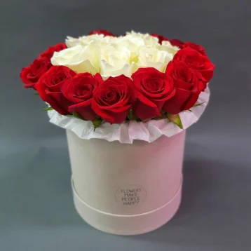 Композиция в коробочке «Счастливые отношения»