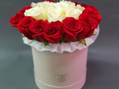 Композиция в коробочке «Счастливые отношения»