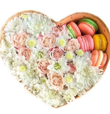 Композиция с макаронс «Зефирная нежность»