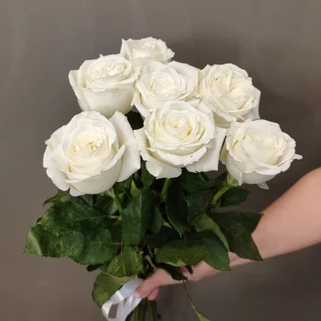 Букет «7 белых роз»