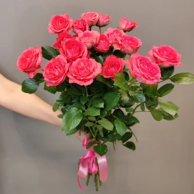 Букет кустовых роз «Прекрасный день»