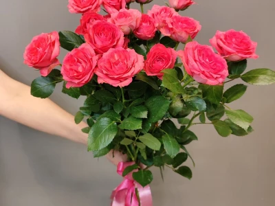 Букет кустовых роз «Прекрасный день»