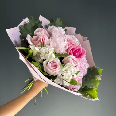 Сборный букет «Розали»