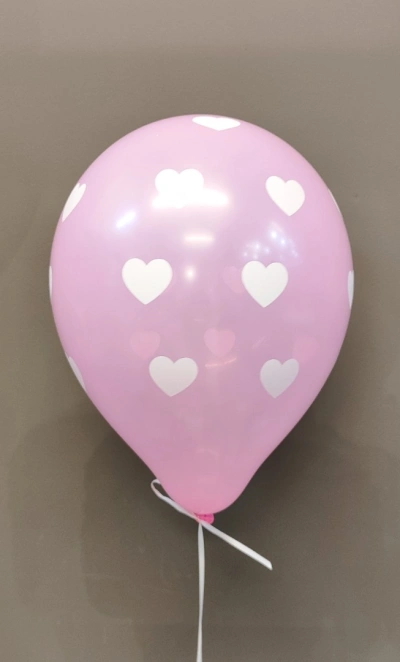 Шарик «С сердечками» розовый