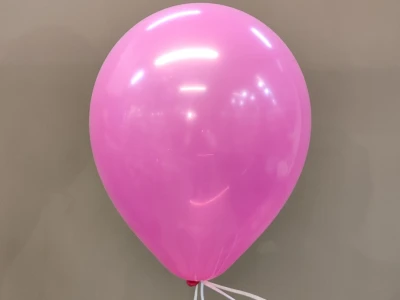 Шарик ярко розовый