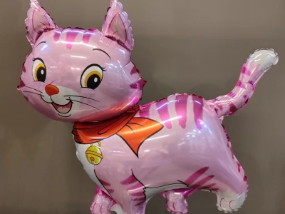 Фигурный шарик «Розовый котик»