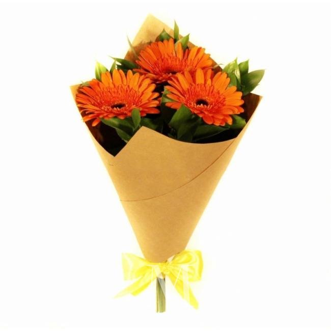 Букет «Оранжевое настроение» от интернет-магазина «Цветочных дел Мастер»