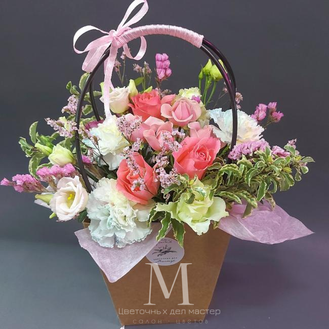 Коробочка цветов «Милашка» от интернет-магазина «Цветочных дел Мастер»
