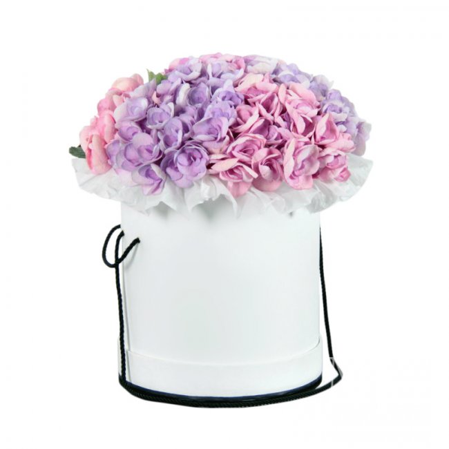 Гортензия в шляпной коробке от «Цветочных дел Мастер»