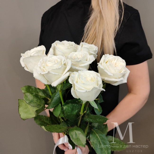 Букет «9 белых роз» от «Цветочных дел Мастер»