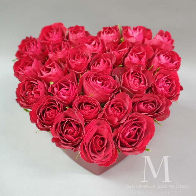 Композиция в коробочке «Любимое сердце» от «Цветочных дел Мастер»