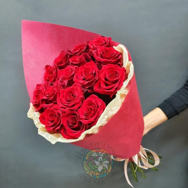 Букет роз «Вместо тысячи слов» от интернет-магазина «Цветочных дел Мастер»