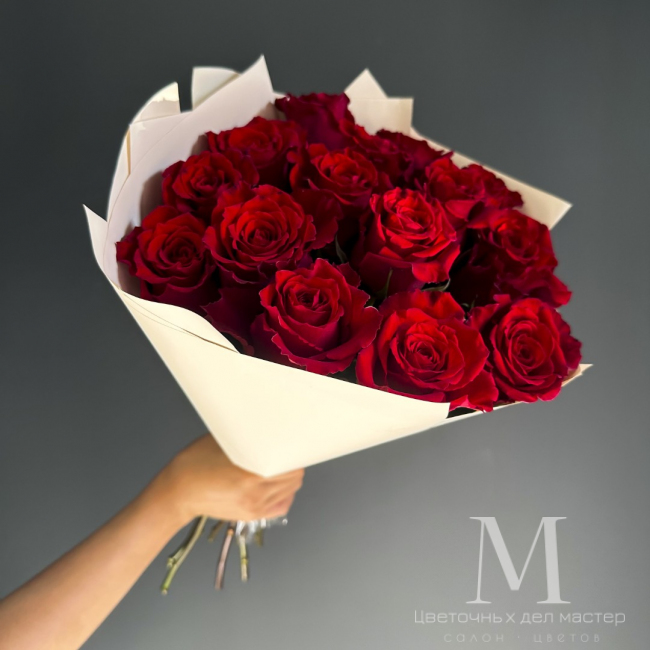 Букет роз «Романтическая страсть» от «Цветочных дел Мастер»