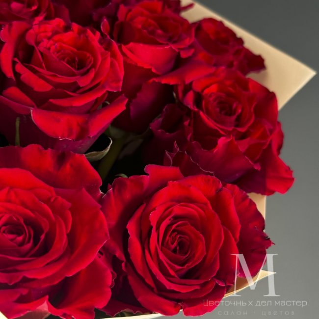 Букет роз «Романтическая страсть» от «Цветочных дел Мастер»