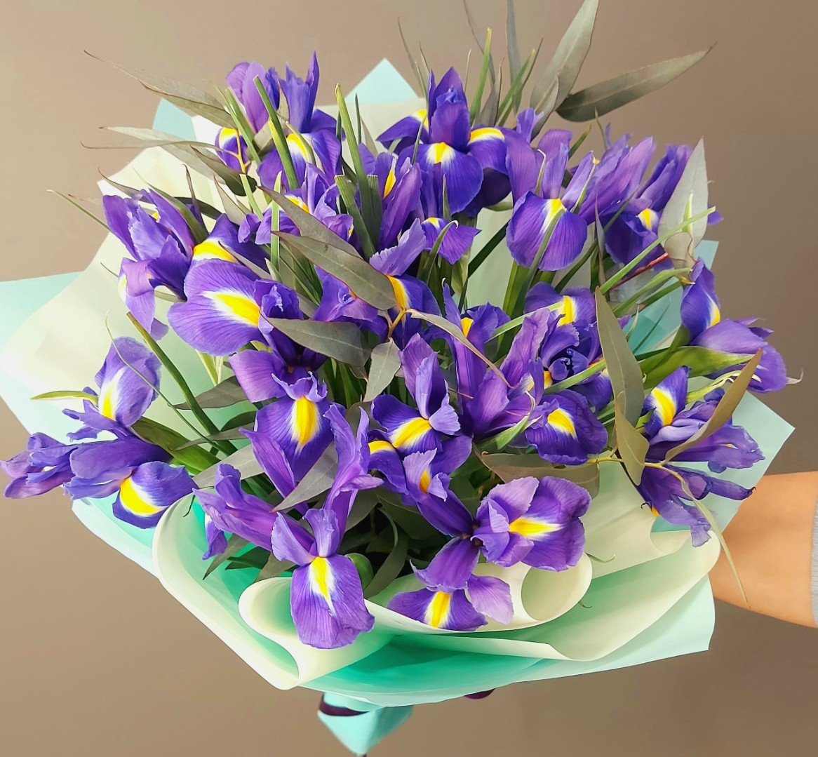 Букет «Благородные ирисы»
