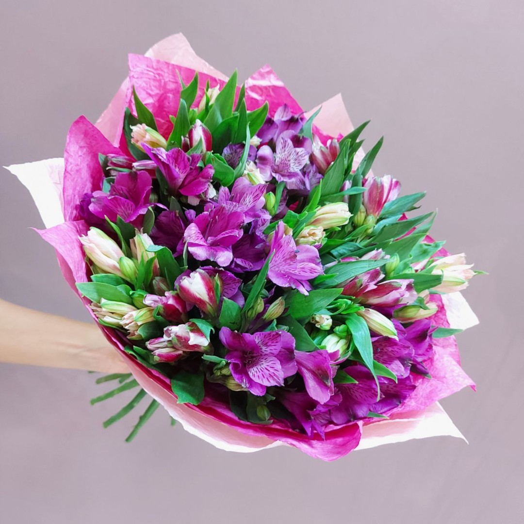 Букет «Яркая альстромерия»