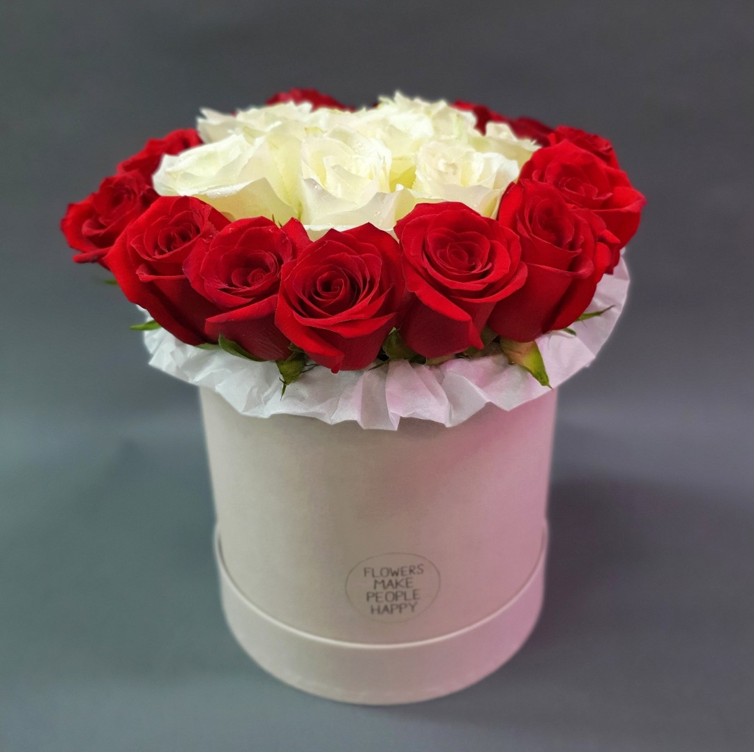 Композиция в коробочке «Счастливые отношения»