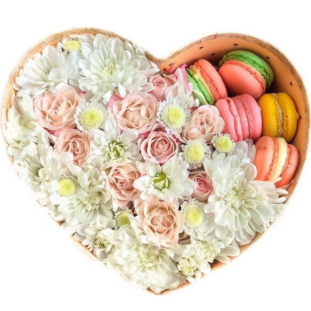 Композиция с макаронс «Зефирная нежность»