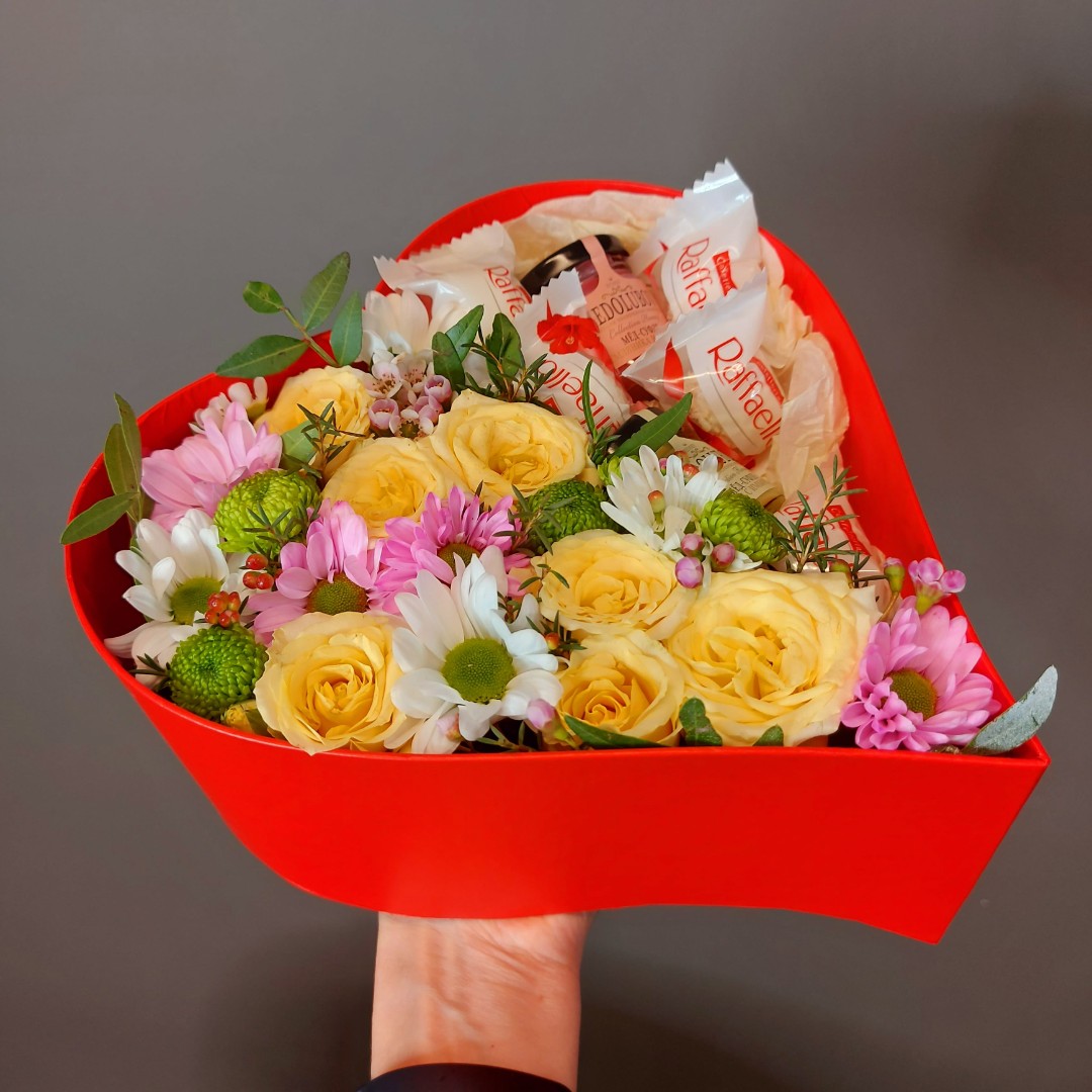 Композиция в коробочке «Сладкое признание»