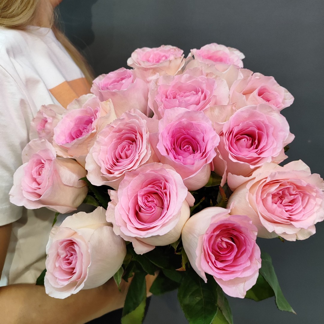 Букет роз «Нежный поцелуй»