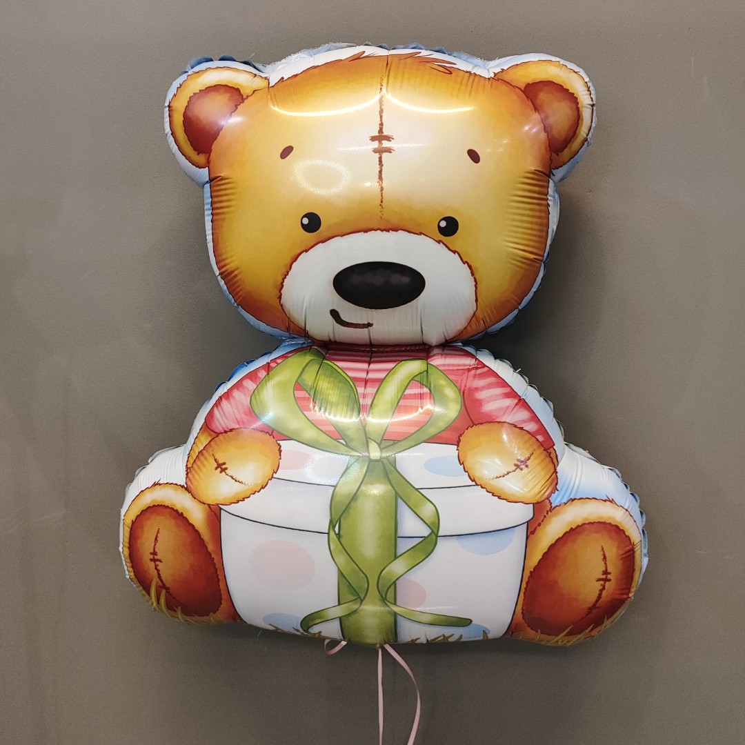 Фигурный шарик «Мишка с подарком»